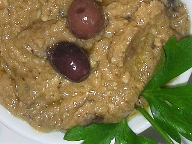Мелидзана салата (μελιτζάνα σαλάτα)
